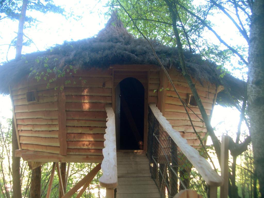 Cabanes Et Yourtes De La Vallee De L'Ance Hotel Sauvessanges Phòng bức ảnh